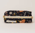 Cargar la imagen en la vista de la galería, Travel Pouch by SLOW NORTH
